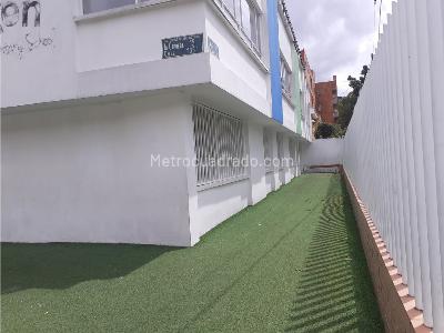 Casa de 5 alcobas en venta en Country Club, Bogotá, 348 m² · foto 2 de 20