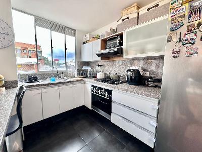 Apartamento de 2 alcobas en venta en Santa Barbara, Bogotá, 79 m² · foto 10 de 12