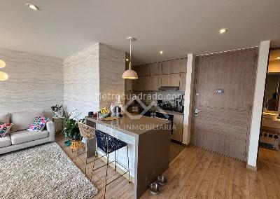 Apartamento de 2 alcobas en venta en El Chico Navarra, Bogotá, 80 m² · foto 3 de 16