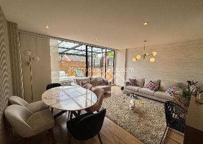 Apartamento de 2 alcobas en venta en El Chico Navarra, Bogotá, 80 m² · foto 2 de 16
