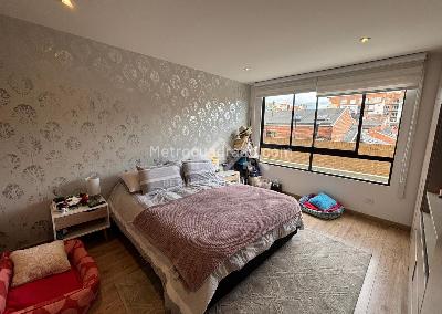 Apartamento de 2 alcobas en venta en El Chico Navarra, Bogotá, 80 m² · foto 9 de 16