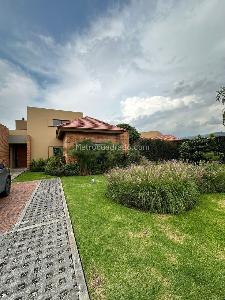 House for rent in Fontanar, Chía