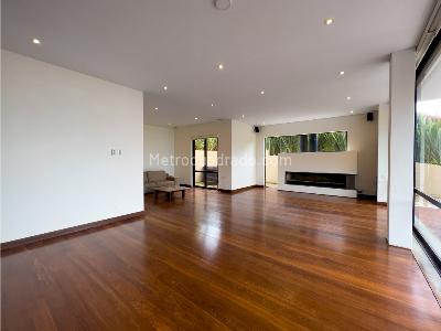 Casa de 4 alcobas en venta en Arboretto, La Calera, 1475 m² · foto 2 de 20