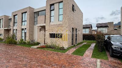 Casa de 3 alcobas en venta en Cajica, Cajicá, 176 m² · foto 2 de 20