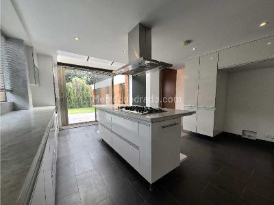 Casa de 3 alcobas en venta en Guaymaral, Bogotá, 1890 m² · foto 8 de 20