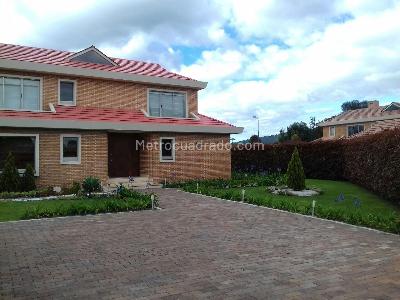 Casa de 4 alcobas en venta en San Simon Guaymaral, Bogotá, 350 m² · foto 4 de 15