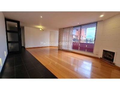 Apartamento de 3 alcobas en venta en Chico, Bogotá, 133 m² · foto 3 de 20