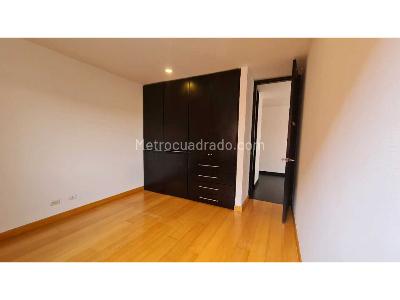Apartamento de 3 alcobas en venta en Chico, Bogotá, 133 m² · foto 10 de 20
