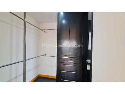 Apartamento de 3 alcobas en venta en Chico, Bogotá, 133 m² · foto 15 de 20