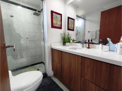 Apartamento de 4 alcobas en venta en El Poblado, Medellín, 250 m² · foto 12 de 19