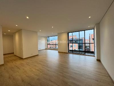 Apartamento de 2 alcobas en venta en Chico Navarra, Bogotá, 125 m² · foto 9 de 20