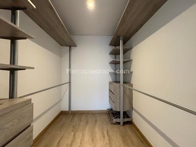 Apartamento de 2 alcobas en venta en Chico Navarra, Bogotá, 125 m² · foto 18 de 20