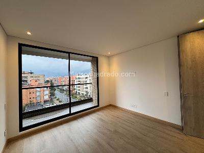 Apartamento de 2 alcobas en venta en Chico Navarra, Bogotá, 125 m² · foto 11 de 20