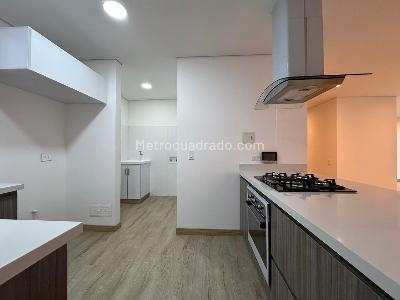 Apartamento de 2 alcobas en venta en Chico Navarra, Bogotá, 125 m² · foto 7 de 20
