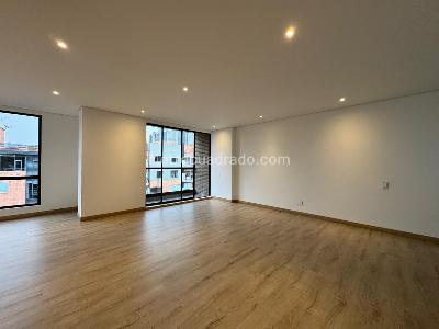 Apartamento de 2 alcobas en venta en Chico Navarra, Bogotá, 125 m² · foto 2 de 20
