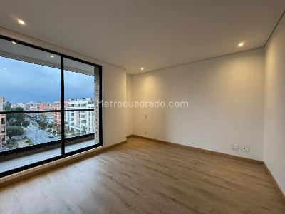 Apartamento de 2 alcobas en venta en Chico Navarra, Bogotá, 125 m² · foto 10 de 20