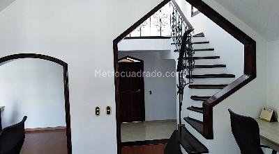 Casa de 5 alcobas en venta en El Recreo De Los Frailes, Bogotá, 323 m² · foto 2 de 20