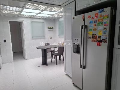 Casa de 5 alcobas en venta en El Recreo De Los Frailes, Bogotá, 323 m² · foto 7 de 20