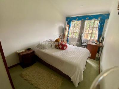 Casa de 3 alcobas en venta en Ub Cordoba, Bogotá, 274 m² · foto 14 de 18