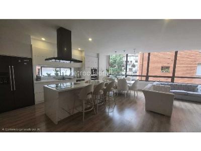 Apartamento en venta en El Refugio, Bogotá · foto 3 de 13