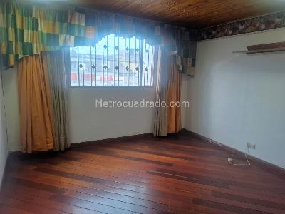 Casa de 3 alcobas en venta en Mandalay, Bogotá, 250 m² · foto 16 de 20
