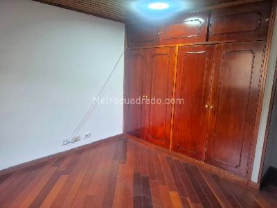 Casa de 3 alcobas en venta en Mandalay, Bogotá, 250 m² · foto 17 de 20