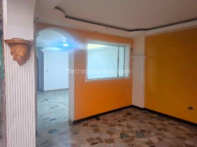 Casa de 3 alcobas en venta en Mandalay, Bogotá, 250 m² · foto 5 de 20