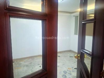 Casa de 3 alcobas en venta en Mandalay, Bogotá, 250 m² · foto 13 de 20