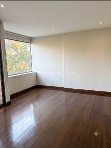 Apartamento de 3 alcobas en venta en Calleja Alta, Bogotá, 265 m² · foto 4 de 20