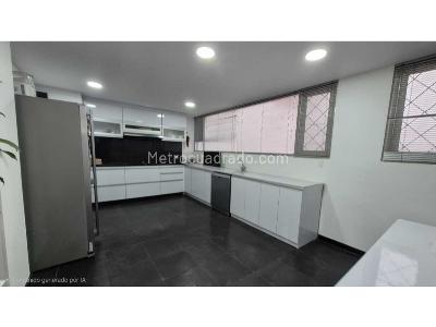 Apartamento de 3 alcobas en venta en Chico, Bogotá, 172 m² · foto 7 de 16