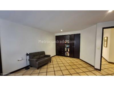 Apartamento de 3 alcobas en venta en Chico, Bogotá, 172 m² · foto 12 de 16