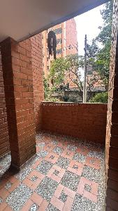 Apartamento de 5 alcobas en venta en Laureles, Medellín, 139 m² · foto 8 de 9
