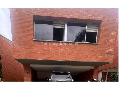 Apartamento de 4 alcobas en venta en Loma Benedictinos, Envigado, 240 m² · foto 6 de 20