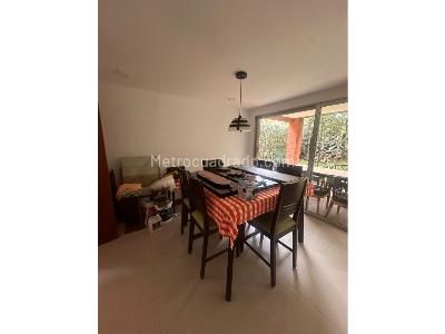 Apartamento de 4 alcobas en venta en Loma Benedictinos, Envigado, 240 m² · foto 19 de 20