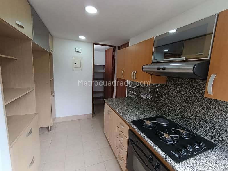 Apartamento Cómodo de 3 Alcobas en Los Balsos - 5