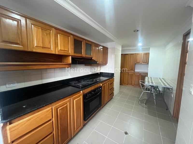 3BR Apartment with Terrace in Los Balsos, El Poblado - 5