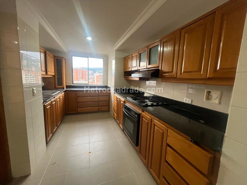 3BR Apartment with Terrace in Los Balsos, El Poblado - 6