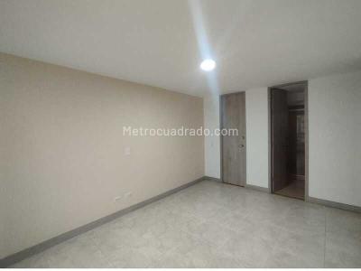 Apartamento de 2 alcobas en arriendo en Castropol, Medellín, 85 m² · foto 7 de 12