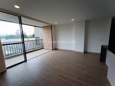 Apartamento de 2 alcobas en venta en Rio Negro, Rionegro, 83 m² · foto 2 de 13