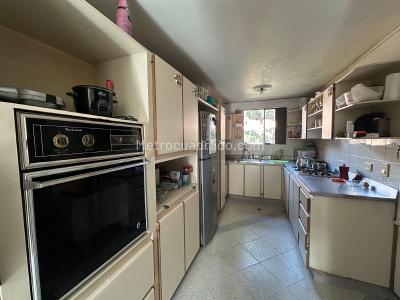Apartamento de 5 alcobas en venta en Laureles, Medellín, 203 m² · foto 8 de 20