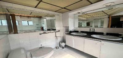 Apartamento de 5 alcobas en venta en Laureles, Medellín, 203 m² · foto 17 de 20