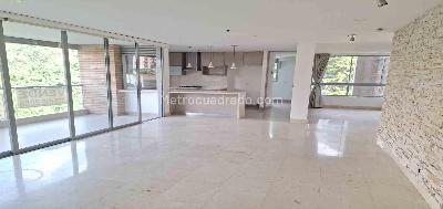 Apartamento en venta en El Poblado, Medellín · foto 2 de 20