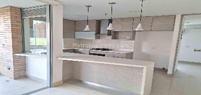 Apartamento en venta en El Poblado, Medellín · foto 8 de 20