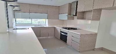 Apartamento en venta en El Poblado, Medellín · foto 9 de 20