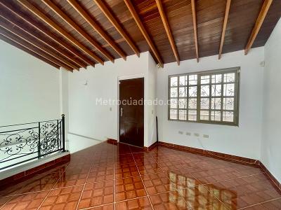 Casa de 5 alcobas en venta en La Doctora, Sabaneta, 400 m² · foto 10 de 20