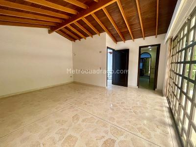 Casa de 5 alcobas en venta en La Doctora, Sabaneta, 400 m² · foto 18 de 20