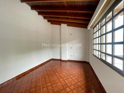 Casa de 5 alcobas en venta en La Doctora, Sabaneta, 400 m² · foto 20 de 20