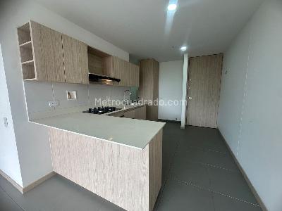 Apartamento de 2 alcobas en arriendo en Loma Del Escobero, Envigado, 70 m² · foto 3 de 11