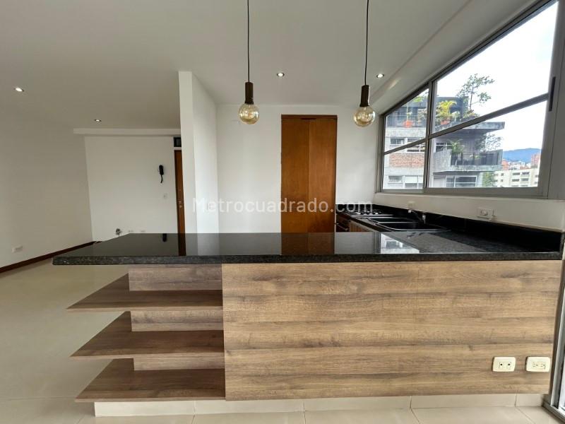 Apartamento de 2 alcobas con balcón en El Poblado (La Tomatera) - 6