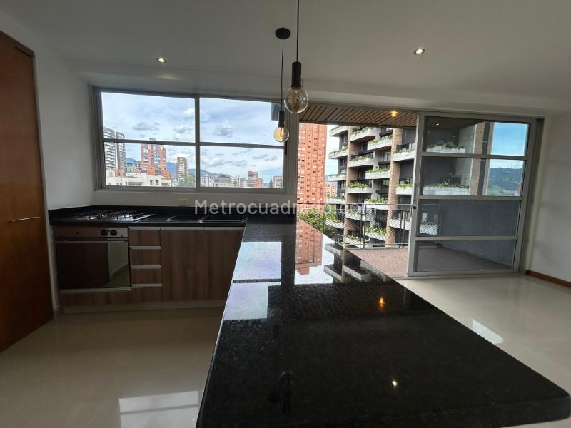 Apartamento de 2 alcobas con balcón en El Poblado (La Tomatera) - 7